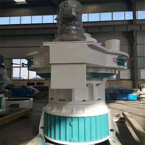 過快投料對(duì)玉米秸稈燃料顆粒機(jī)有影響？